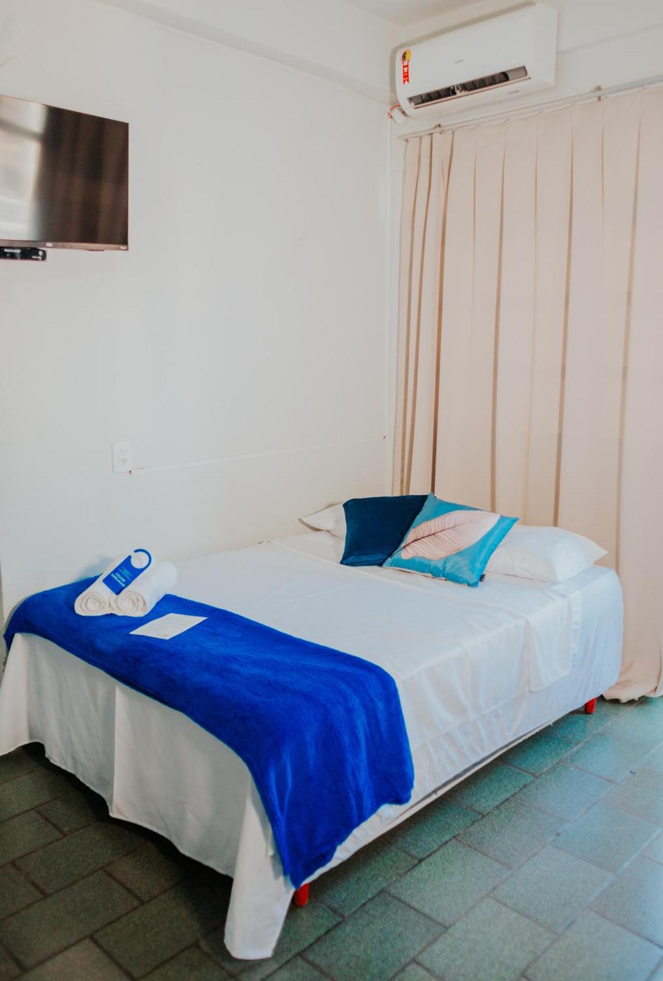 Hotel Santa Terezinha Alfredo Chaves Exterior photo