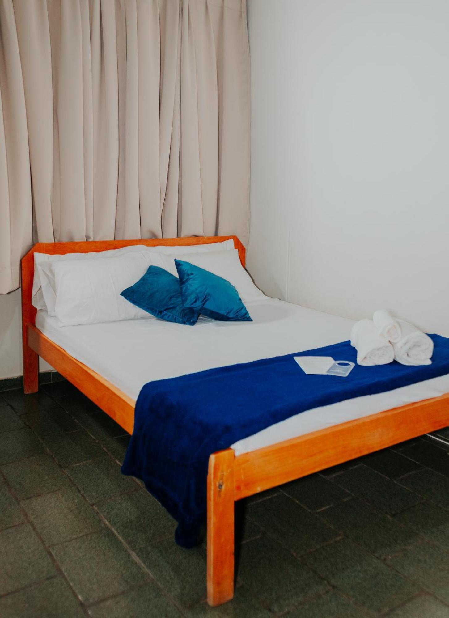 Hotel Santa Terezinha Alfredo Chaves Exterior photo